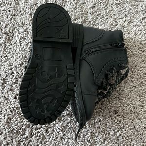 Gap Toddler Lace up Boots black toddler girls size 8
